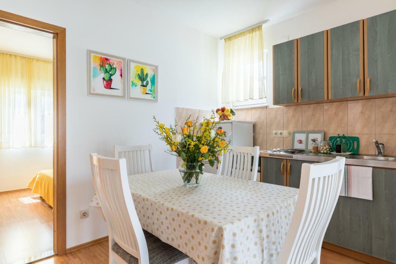 Apartments Rogulj Trogir Eksteriør bilde
